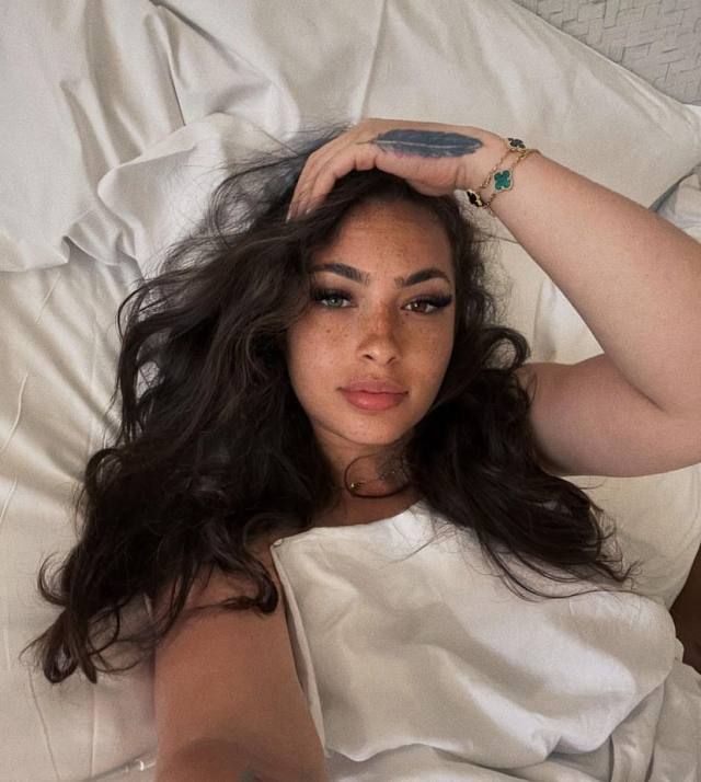 Mobile Masseuse an Escort - Image 2